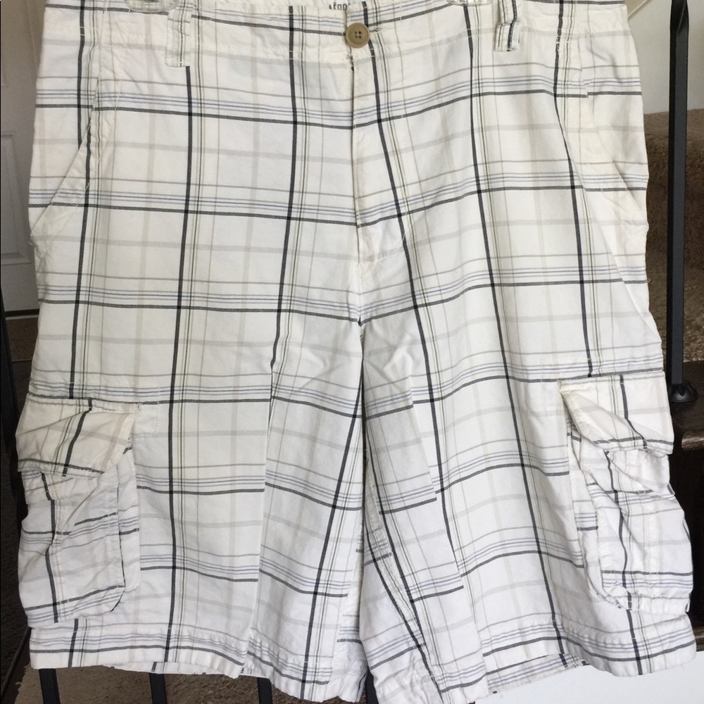 Men’s Aeropostale Cargo Shorts Size 38
